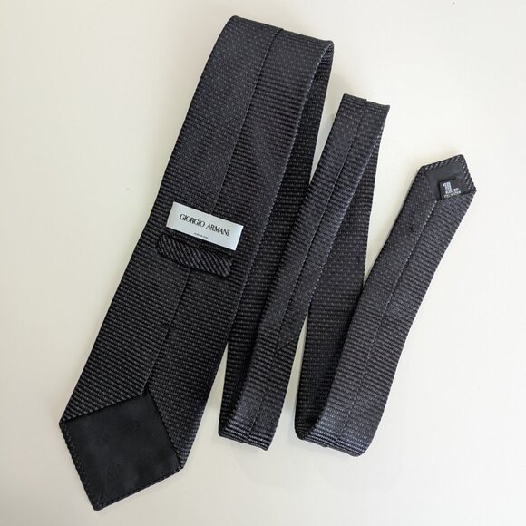 Giorgio Armani Dark Grey Silk Tie - Made in Italy - Picture 1 of 8